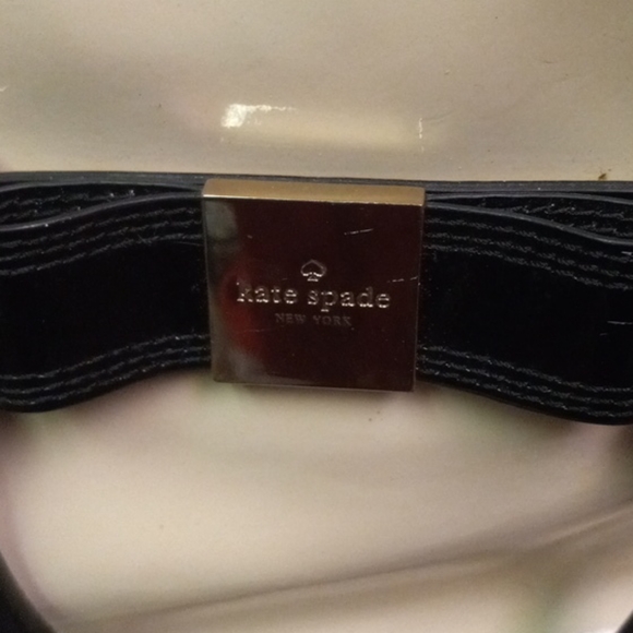 Kate Spade purse - Picture 2 of 7